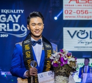 คุณหมอโอภาส คุ้มกองสุวรรณ มอบรางวัลที่1ให้ Mr.Gay World Thailand 2017